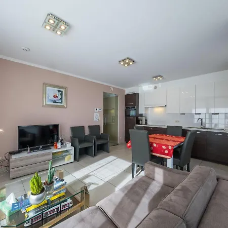 Apartmán Within Walking Distance Of The